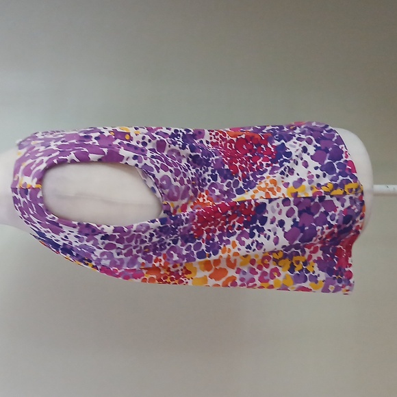 Calvin Klein Sleeveless Stretch Abstract Floral Top - Picture 2 of 6